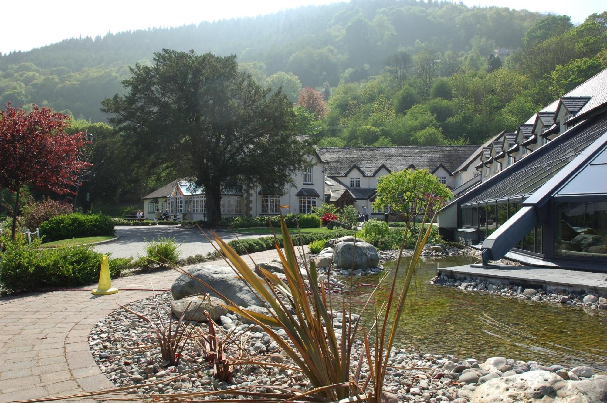 Wild Pheasant Hotel & Spa Llangollen Exterior foto